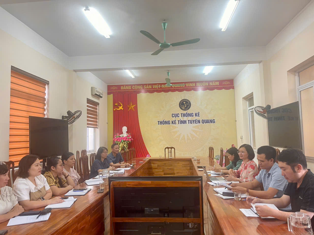 Đoàn giám sát số 5 của Cục Thống kê giám sát công tác Điều tra thu thập thông tin lập Bảng cân đối liên ngành và biên soạn hệ số chi phí trung gian năm 2026 (Điều tra IO 2026) và Điều tra Giá tiêu dùng năm 2026 tại Tuyên Quang